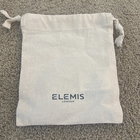 5 ELEMIS samples and two cosmetic bags! - Picture 8 of 8
